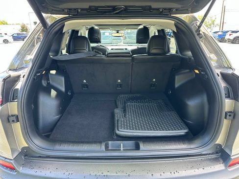 Used 2020 Jeep Cherokee Latitude Plus w/ Comfort/Convenience Group AWD/4WD image 40