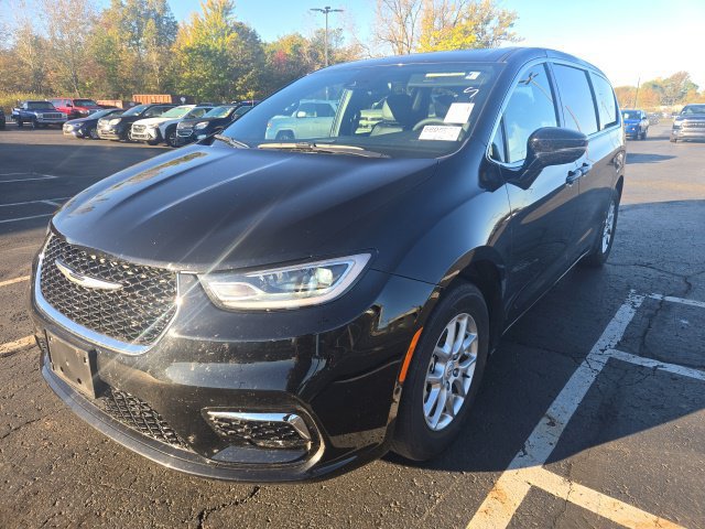 Used 2026 Chrysler Pacifica Select FWD 360° Tour