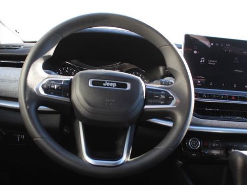 Used 2024 Jeep Compass Sport image 25