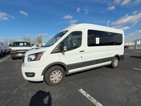 Used 2023 Ford Transit 350 XLT RWD image 4