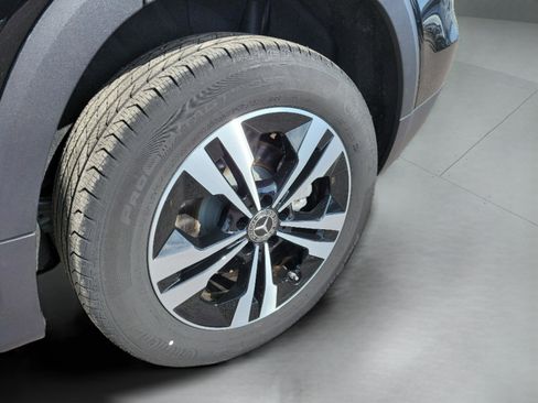 Certified 2025 Mercedes-Benz GLB 250 image 5