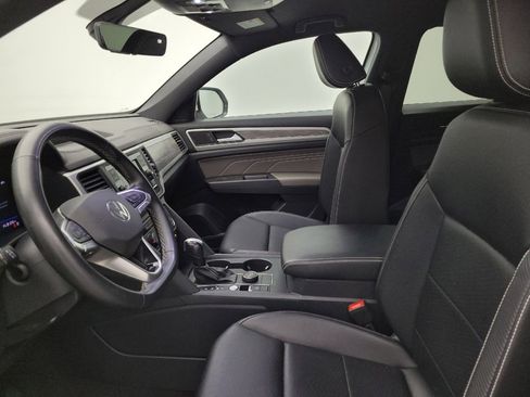 Used 2022 Volkswagen Atlas Cross Sport SE AWD/4WD image 17