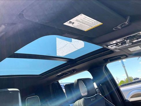 Used 2026 GMC Yukon AT4 Ultimate w/ LPO, Floor Liner Package AWD/4WD image 28