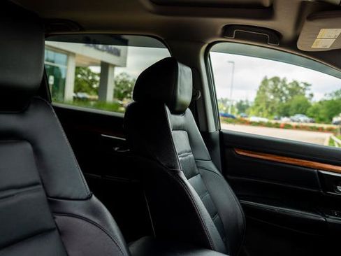 Used 2018 Honda CR-V Touring image 8