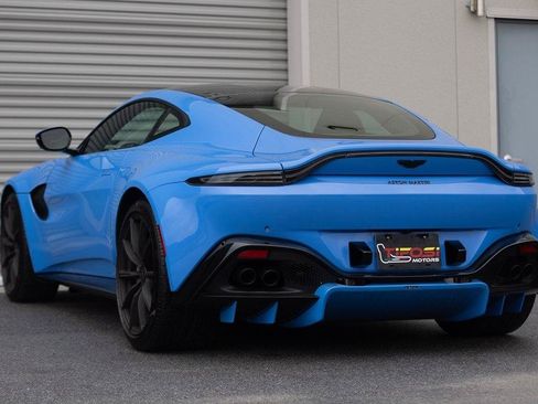 Used 2021 Aston Martin V8 Vantage Coupe RWD image 12