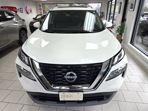 Used 2023 Nissan Rogue SV w/ SV Premium B Package AWD/4WD image 2