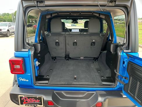 Used 2024 Jeep Wrangler Willys image 22