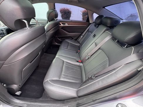 Used 2015 Hyundai Genesis 3.8 w/ Option Group 04 image 16