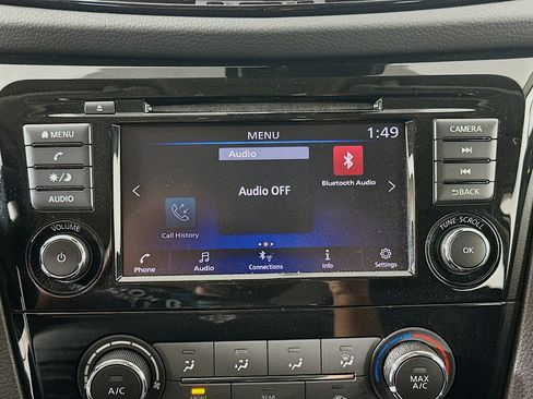 Used 2022 Nissan Rogue Sport S image 19