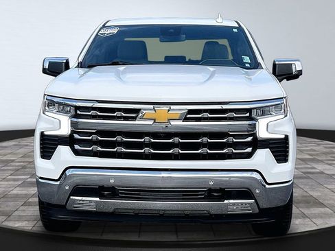Used 2023 Chevrolet Silverado 1500 LTZ AWD/4WD image 3