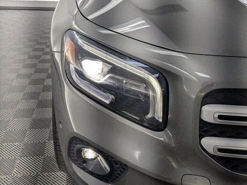 Used 2022 Mercedes-Benz GLB 250 4MATIC image 21