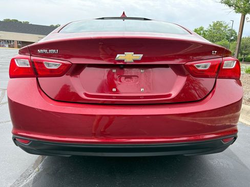 Used 2017 Chevrolet Malibu LT FWD image 6