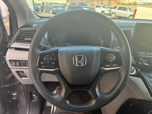 Used 2024 Honda Odyssey Touring image 25