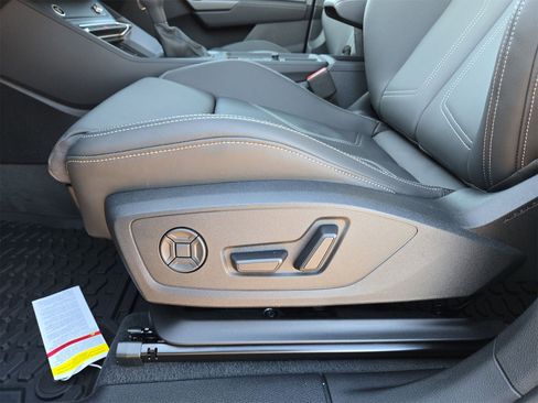 New 2025 Audi Q3 2.0T Premium image 17