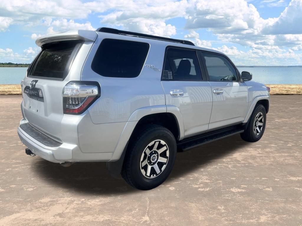 Used 2021 Toyota 4Runner TRD Off-Road AWD/4WD image 4