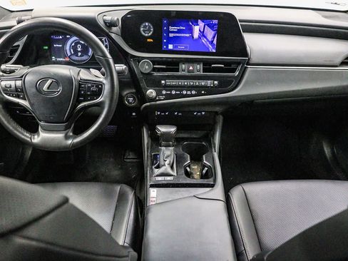 Used 2024 Lexus ES 300h w/ Premium Package FWD image 11