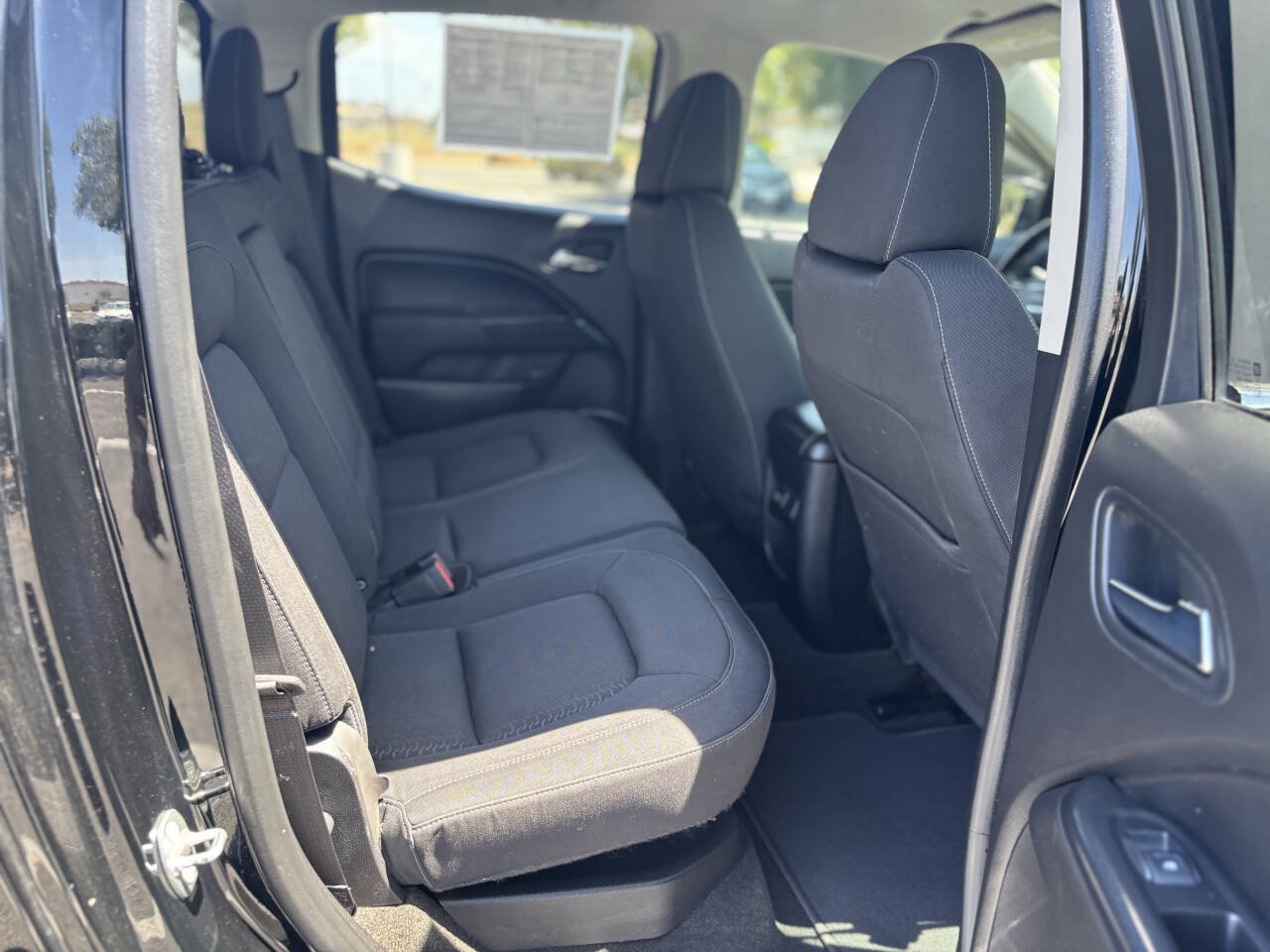 Used 2017 GMC Canyon SLE w/ Nightfall Edition AWD/4WD image 10