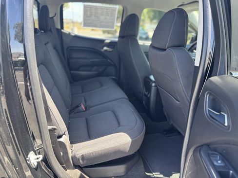 Used 2017 GMC Canyon SLE w/ Nightfall Edition AWD/4WD image 10