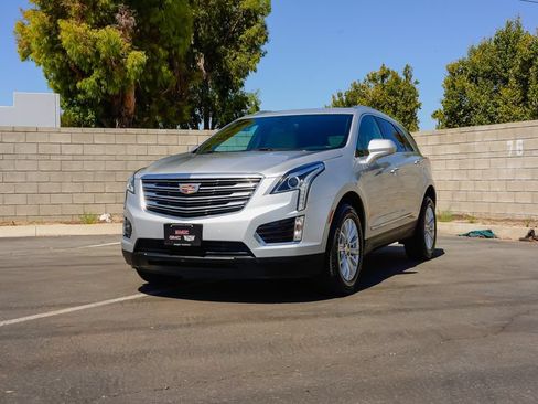 Used 2019 Cadillac XT5 FWD image 2