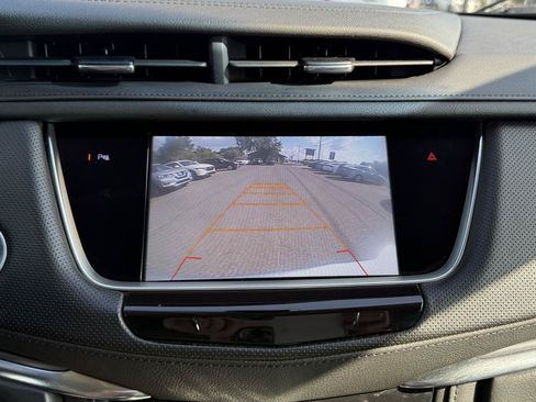 Used 2017 Cadillac XT5 Luxury FWD image 18