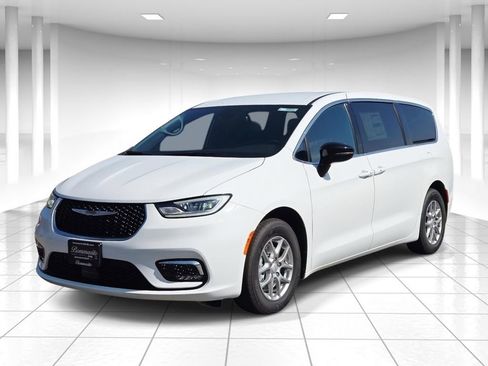 New 2026 Chrysler Pacifica Select FWD image 7