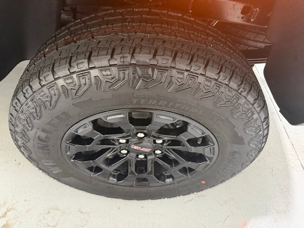 New 2026 GMC Canyon Elevation w/ Convenience Package RWD image 6