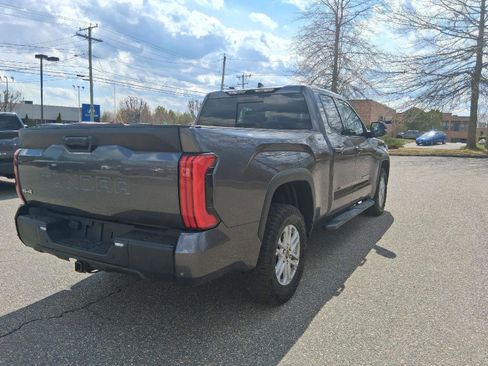 Used 2022 Toyota Tundra SR5 w/ SR5 Premium Package image 6