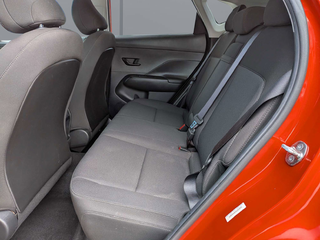 Used 2025 Hyundai Kona SEL FWD image 19