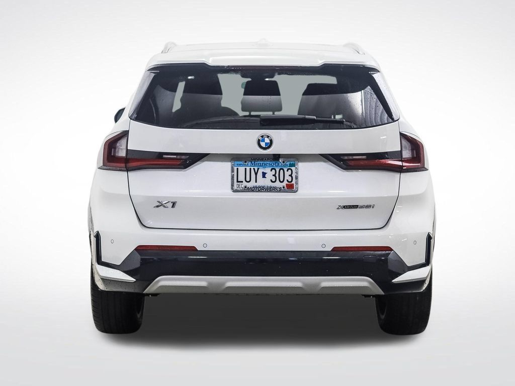 Used 2024 BMW X1 xDrive28i w/ Premium Package AWD/4WD image 4