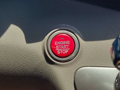 Used 2016 Honda Odyssey Touring Elite image 10