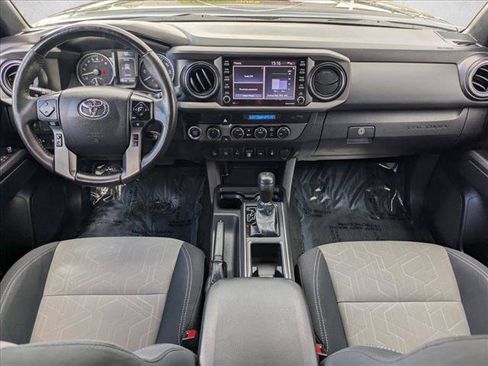 Used 2021 Toyota Tacoma TRD Off-Road w/ Technology Package AWD/4WD image 16