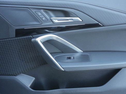 Certified 2025 BMW X2 xDrive28i image 28