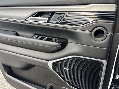 New 2026 Jeep Grand Wagoneer Limited AWD/4WD image 13