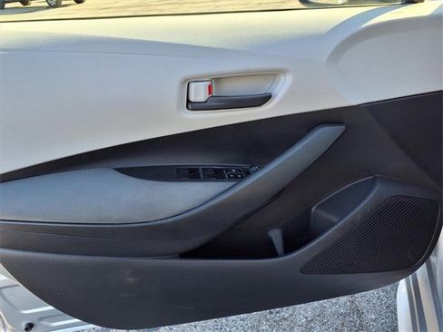 Used 2022 Toyota Corolla LE image 51