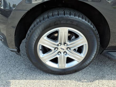 Used 2024 Ford Expedition Limited image 12