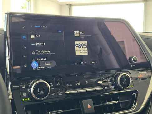 New 2026 Toyota Highlander Platinum AWD/4WD image 28
