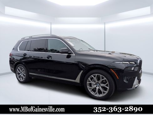 Used 2025 BMW X7 xDrive40i AWD/4WD image 1