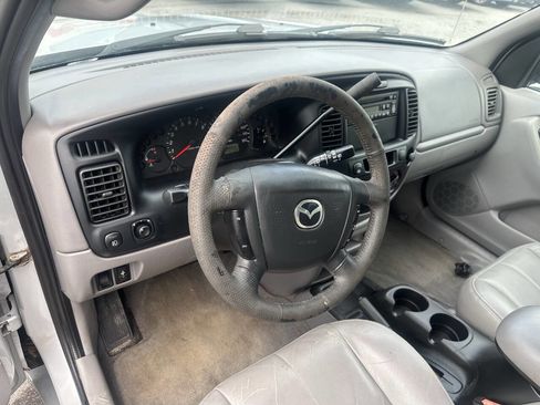 Used 2001 MAZDA Tribute ES image 12