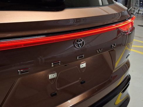 New 2025 Toyota Crown Signia image 18