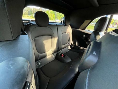 Used 2017 MINI Cooper S image 18