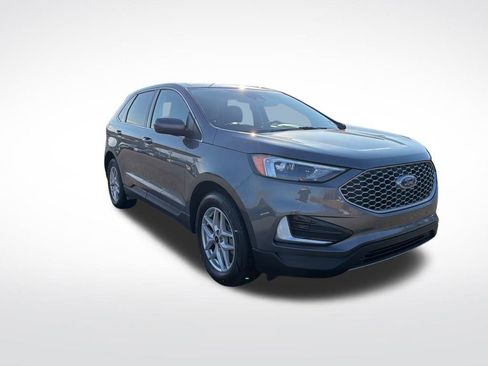 Used 2024 Ford Edge SEL image 13