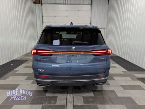 Used 2025 Buick Enclave Preferred image 3