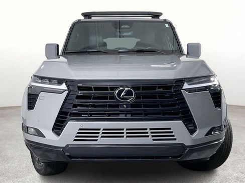 Used 2024 Lexus GX 550 image 5