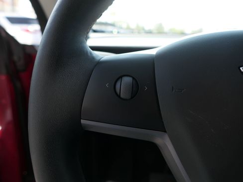 Used 2023 Tesla Model Y Long Range AWD/4WD image 14