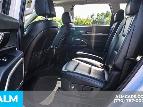 Used 2025 Kia Telluride S image 19