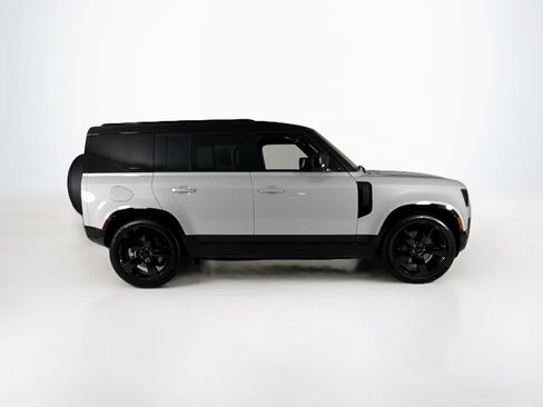 Used 2026 Land Rover Defender 110 X-Dynamic SE AWD/4WD image 6