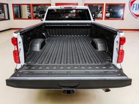 Used 2021 Chevrolet Silverado 2500 W/T w/ WT Convenience Package image 8