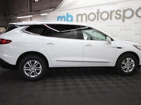 Used 2019 Buick Enclave Essence image 7