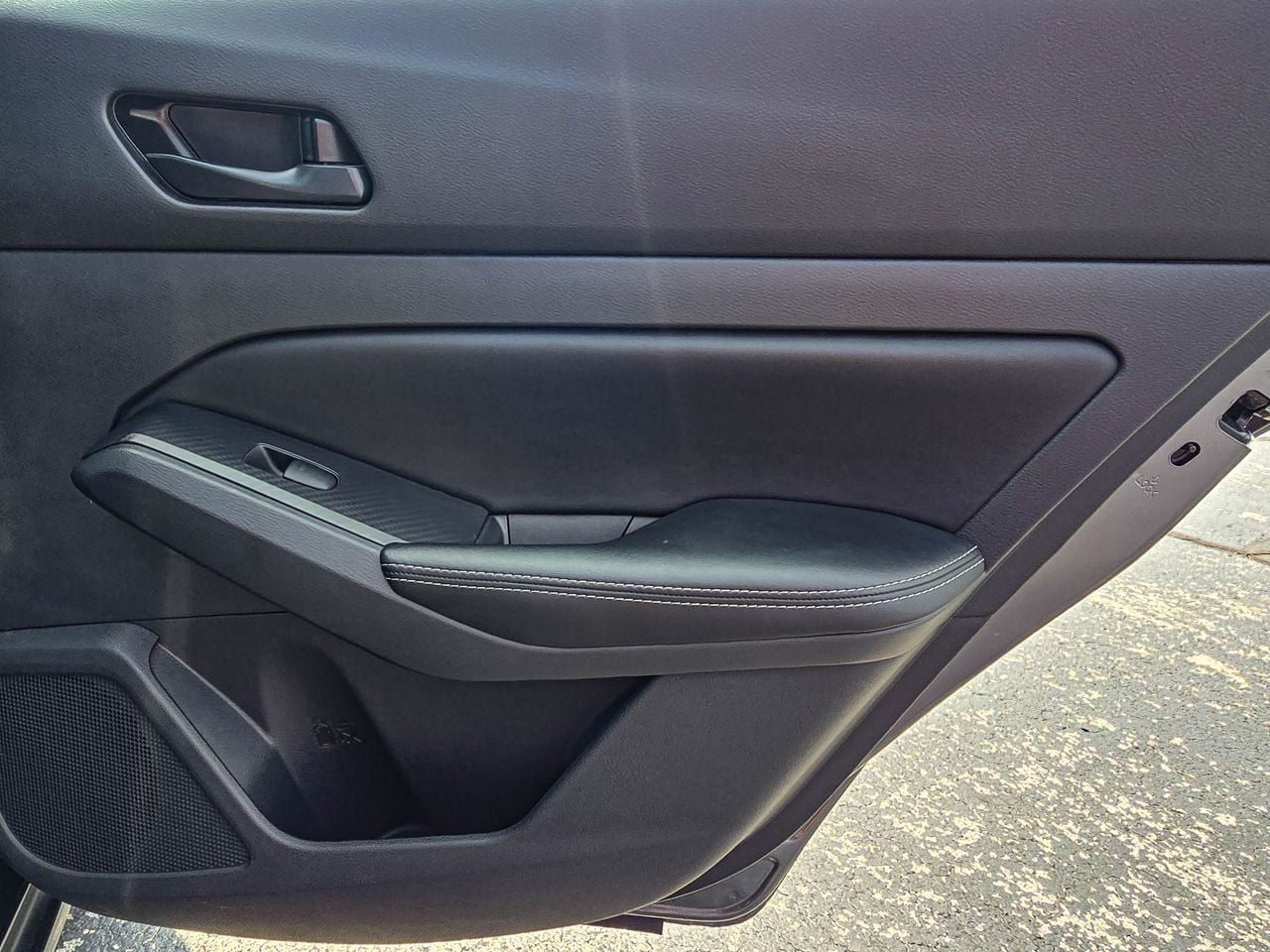 Used 2025 Nissan Altima 2.5 SV FWD image 37