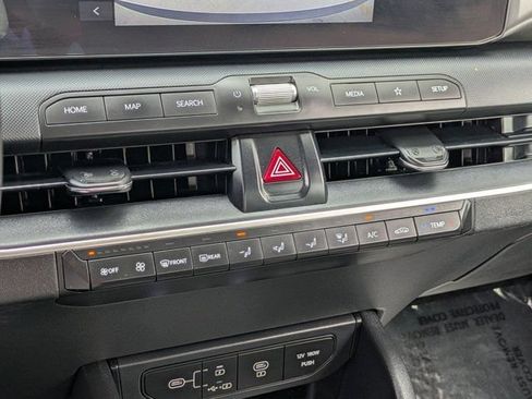 Used 2025 Kia K4 FWD image 17
